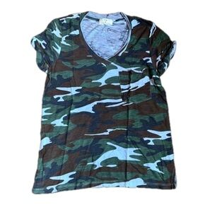 Anthropologie T.La XS Camouflage V Neck Pocket T-Shirt